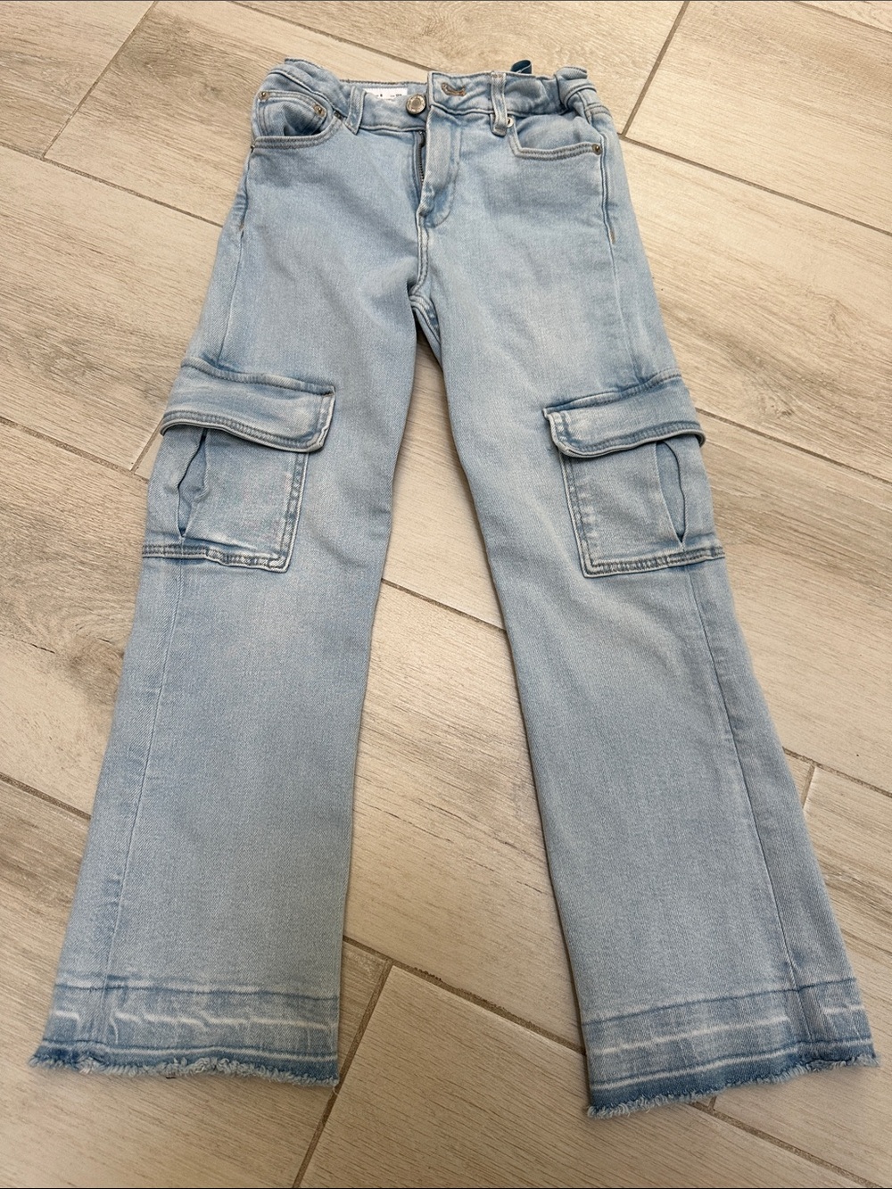 Zara Girls Size 8 Light Wash Cargo Wide Leg Jeans Frayed Hem
